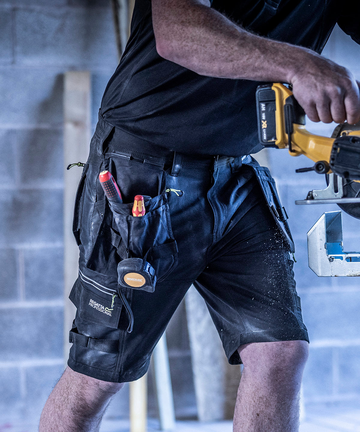 Infiltrate stretch holster shorts