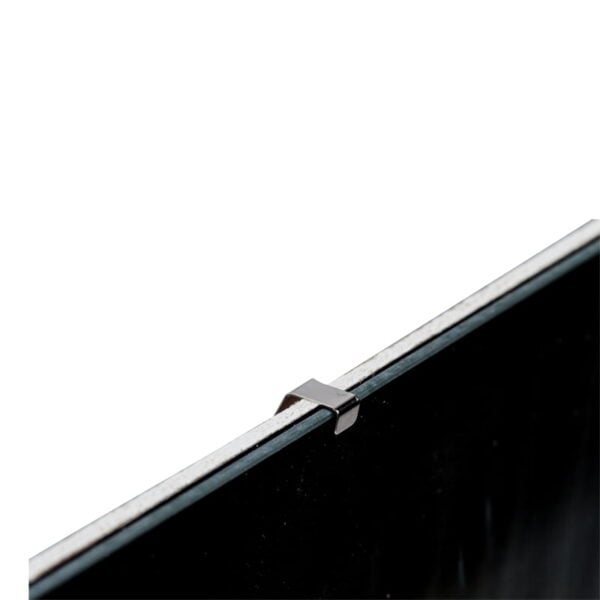 Clip detail